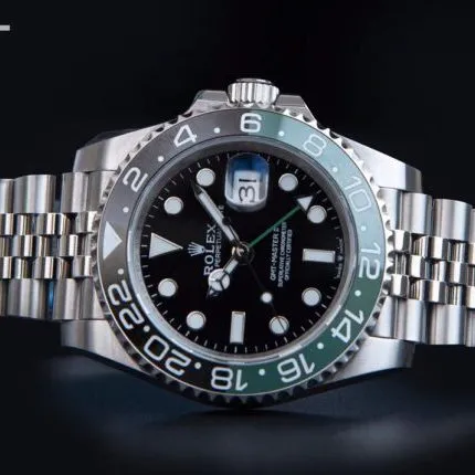 V9 factory top-tier replicaRolexGMT-MasterGMT V4 black and green ceramic bezel3285 all-in-one blue hairspring men's watch front view