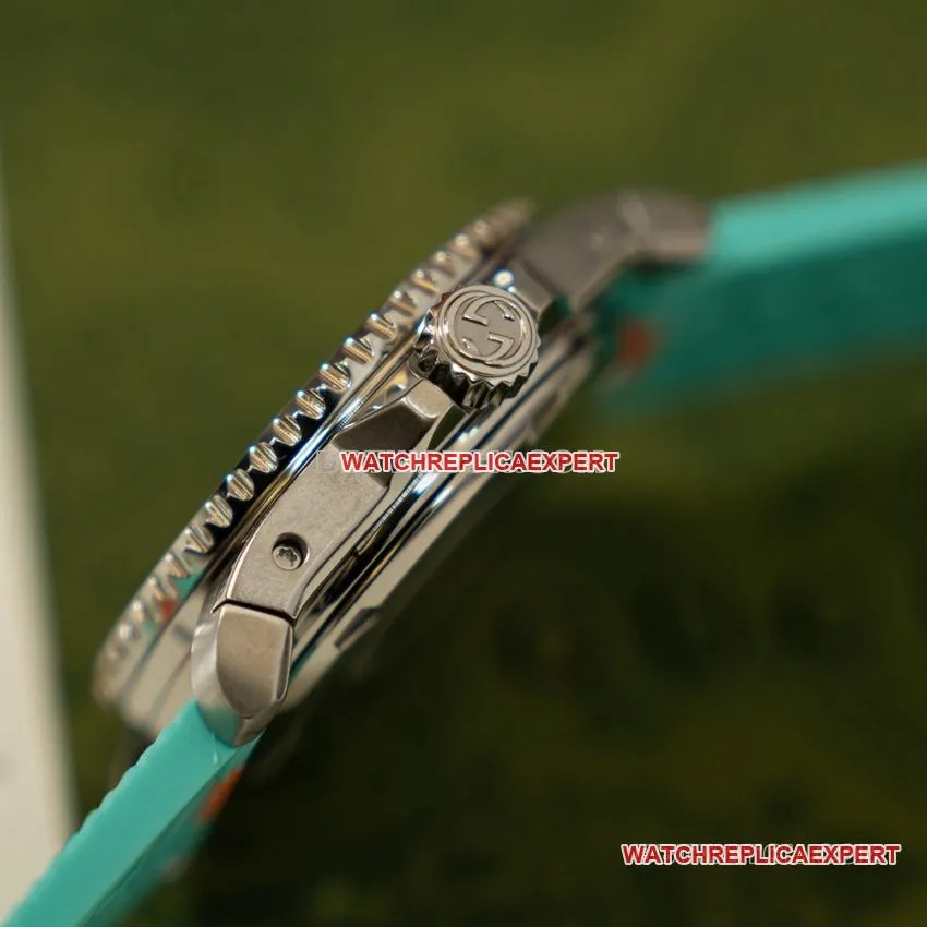 Gucci 1:1super clone2024 new silver white dialYA136351front live photo