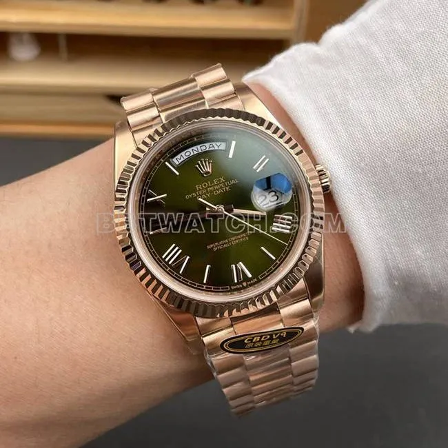 watch CBD factory Day-DateRolex3255 mechanical rose gold olive green dialfront live photo