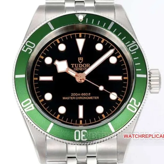 3TTudor Biwan 1:1top-tier replicablack dialsteel bracelet model 79230Gfront live photo