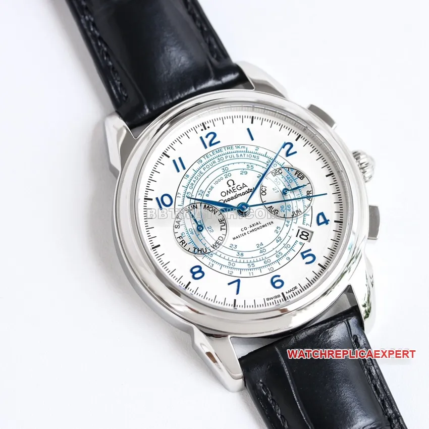 Omega Speedmaster top-tier 1:1super clonewhite dialleather strap model 332.10.41.51.01.021front live photo