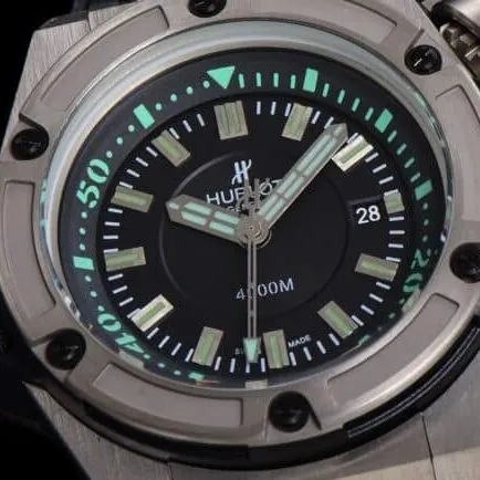 Top-tier watch Hublot King Supreme [titaniumcase] black dial 1400 fully automatic movement men's watch front view