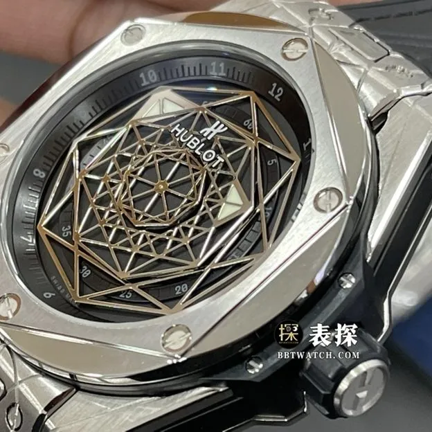 Hublotreplica ceiling,WWF Big Bangreplica watch,front view