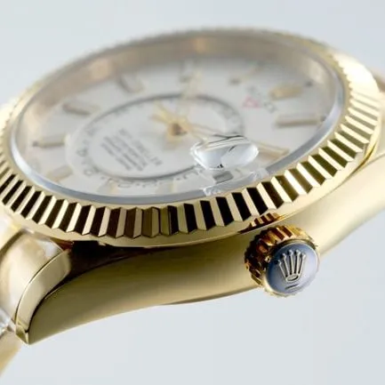top-tier Rolex men's white dial gold belt Navigator series automatic movement watch front view