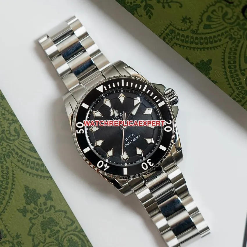 Gucci super clone2024 new black dialsteel bracelet model YA136353front live photo