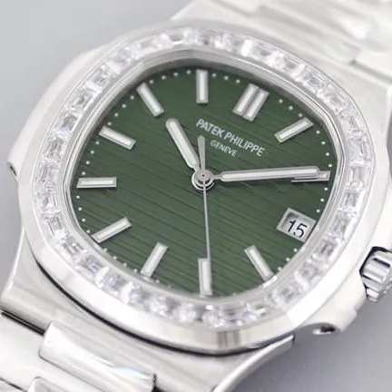 Patek Philippetop-tier watch men's green dialsteel bracelet fully automatic movement watch front view