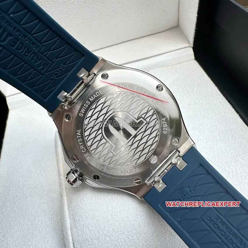 Emmy 1:1super cloneblue dial rubber model AI6058front live photo