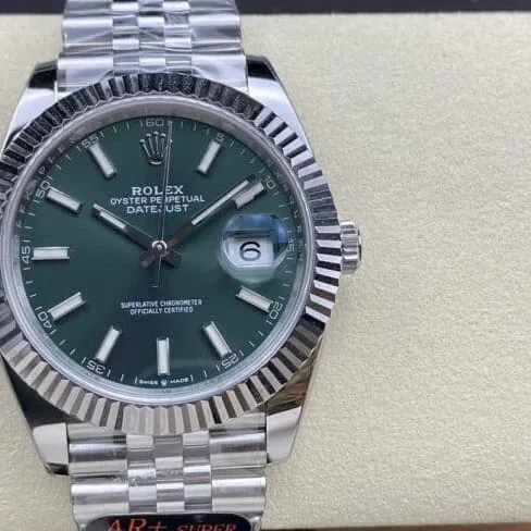 top-tier replicaAR Return of the King Rolexgreen dial Oyster Perpetual Datejust41 series men's watch side view