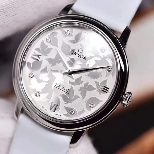 replicaOmega women's watch De Ville series butterfly dance 32.7mm white dial front view