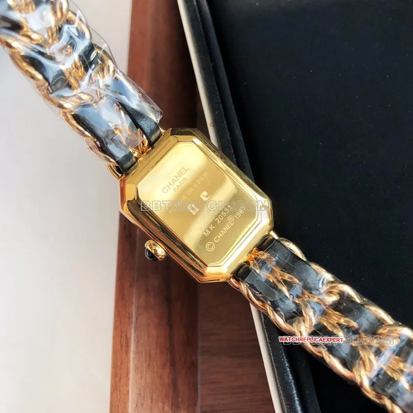 Chanelsuper cloneblack dial leather chain braceleth6951front live photo