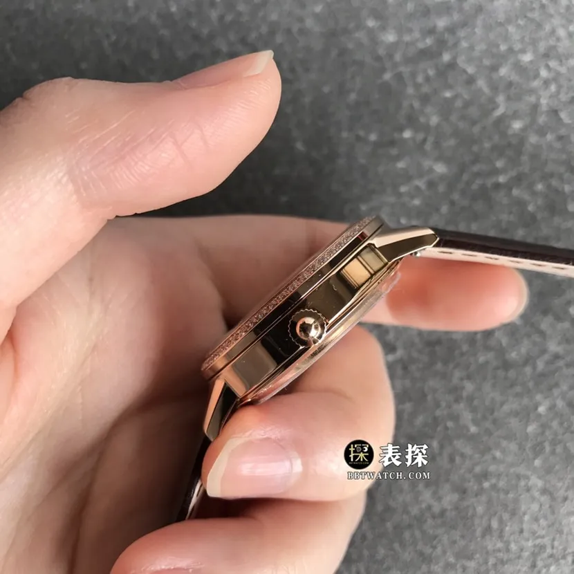 ZF FactoryJaeger-LeCoultre date top-tier watch women's silver dialmoon phaseleather strap model pictures and prices front live photo