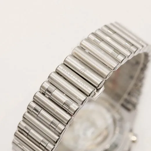 top-tier watch Breitling men's green dial steel automatic movement watch detail shots