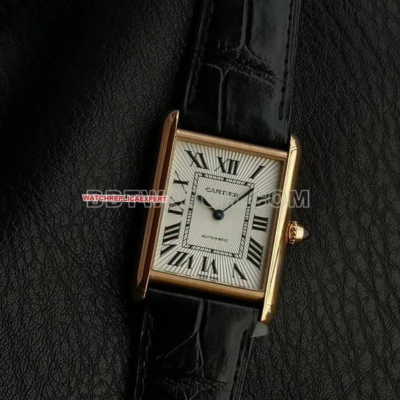 Cartiertop-tier watch F1 factory tank white dialrose gold case 2899MCmovementleather strap model front live photo