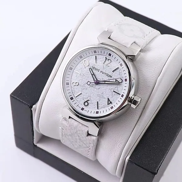ReplicaLV ladies watch 34mm white dial high quality quartz watch front view