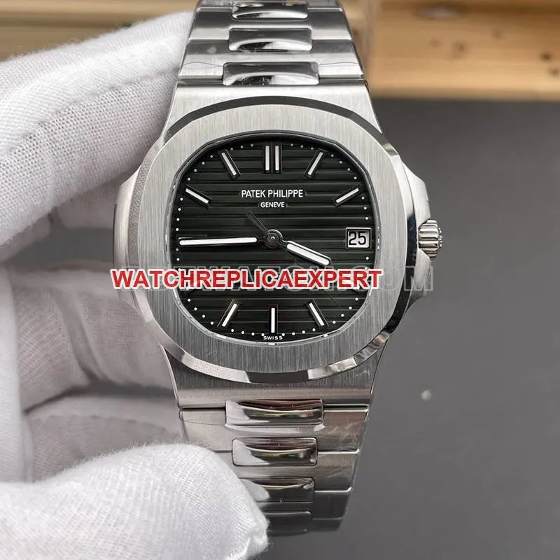 Patek Philippe1:1replica watch DDF factory Nautilus40mmgreen dial324movementsteel bracelet model front live photo
