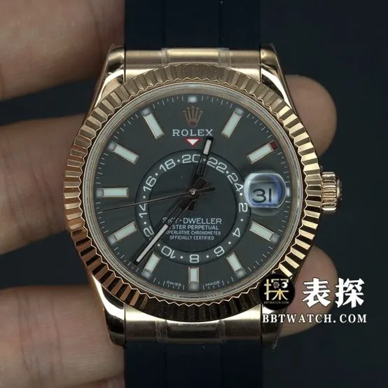 Rolex Skywalker top-tier 1:1super watch men's black dial rubber model pictures and prices front live photo