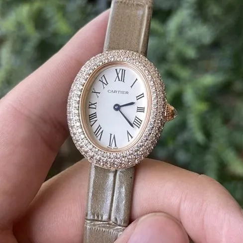 Top copy watches Cartier bathtub series women's quartz belt watch front view