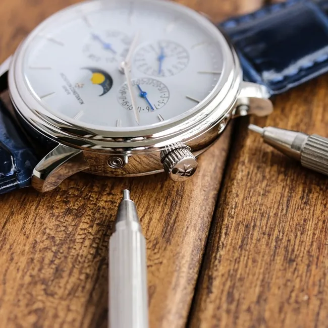 TW factory top-tier replicaVacheron Constantinhigh-quality watch men's blue dial blue belt heritage series mechanical leather strap perpetual calendar multi-function watch front view