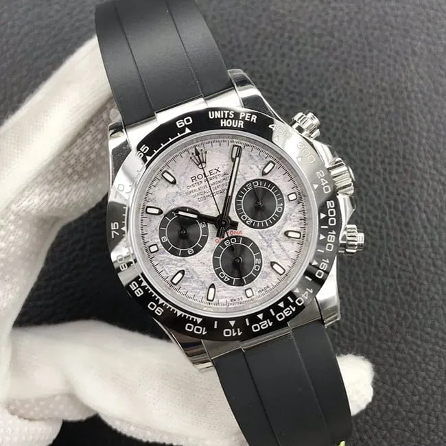Rolextop-tier watch men's white dialrubber strap latest fully automatic movement watch front view