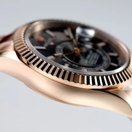 top-tier replicaRolex men's black dialrose gold belt pilot series automatic movement watch side view