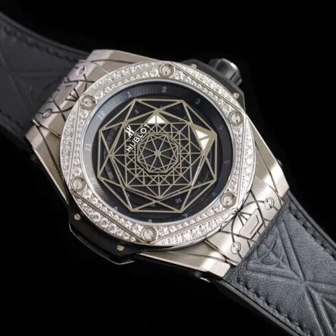 WWF factory top-tier watch Hublot Big Bang series ring diamond K gold black bottom - tattoo men's watch detail shots