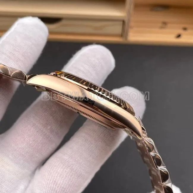 watch CBD factory Day-DateRolex3255 mechanical rose gold olive green dialside live photo