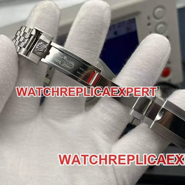 VSRolexGMT-Master type top-tier 1:1high-quality left-handed Sprite circle 126720front live photo