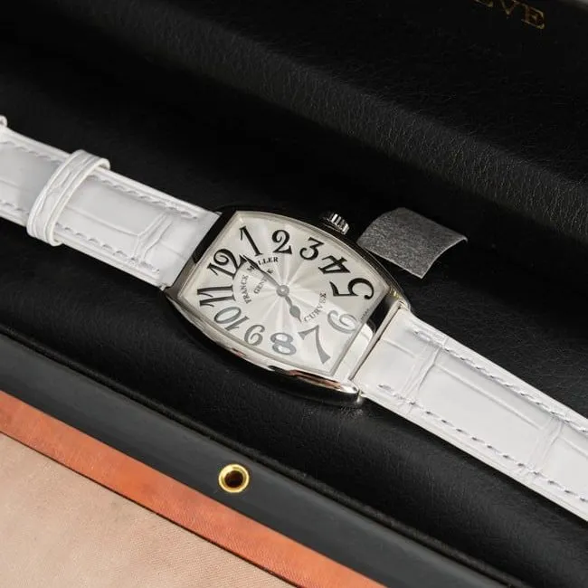 Franck Muller top-tier watch LONG ISLAND series barrel-shaped ladies white dial brown belt quartz watch front view