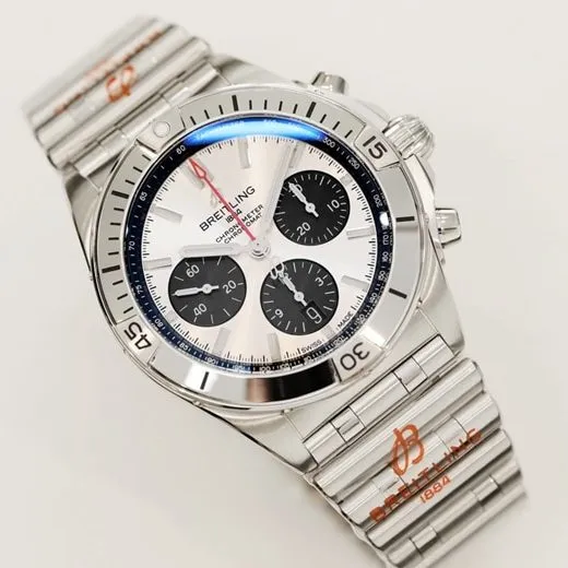 GF Factorytop-tier watch Breitling men's white dialsteel bracelet mechanical watch front view