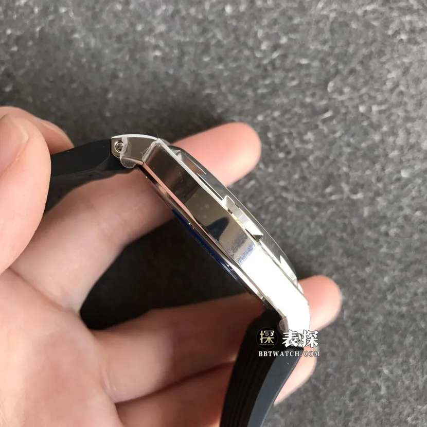 MKS FactoryVacheron Constantin watch men's black dial rubber model pictures and prices front live photo