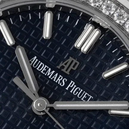 8F factory Audemars Piguettop-tier watch women's blue dialsteel braceletautomatic movement34mm Royal Oak series new watch front view