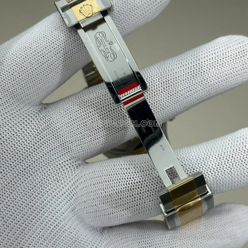 Clean FactoryRolexDaytonasuper clonewhite dial gold steel bracelet model 126503side live photo