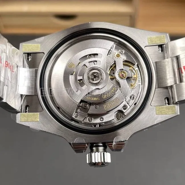 1:1replica watch ERF factory GMT-MasterRolexblack dialBatman bezel3285 mechanical caseback live photo