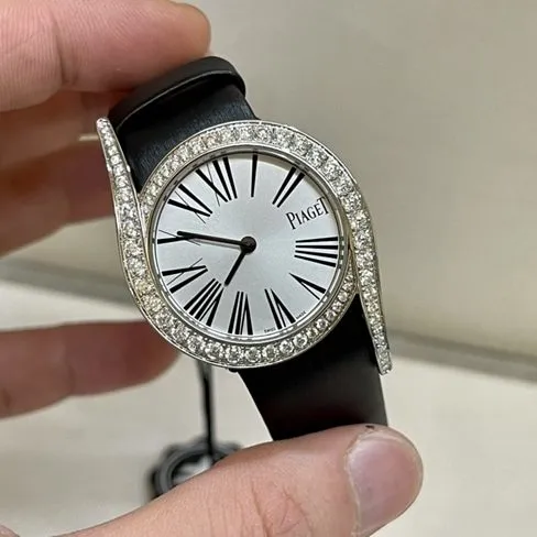 ZF factory top-tier Piaget high-quality watch women's white dial black belt South African real diamond leather strapquartz watch front view