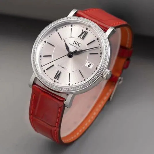 IWC's masterpiece women's watch Portofino top-tierladies' watch front view