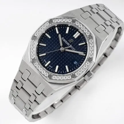 8F factory Audemars Piguettop-tier watch women's blue dialsteel braceletautomatic movement34mm Royal Oak series new watch front view