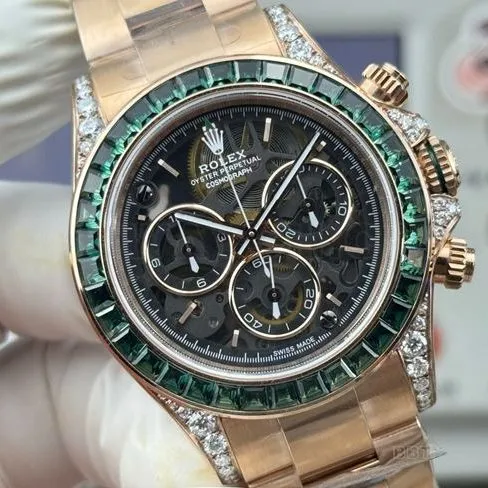collectible watch RolexPPM factory Daytona hollow plate emerald diamond bezelfront live photo