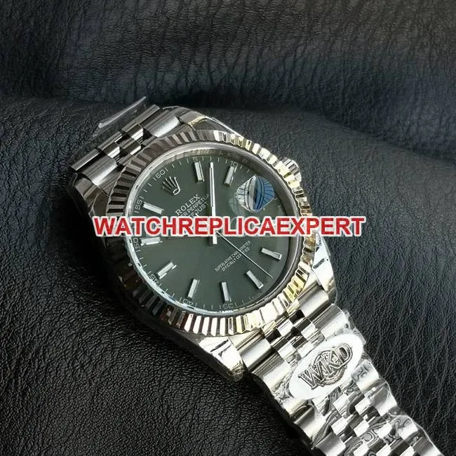 WKD Factory Top Rolex Datejust 41mm Green Dial 126331 Side Real Shot Photo