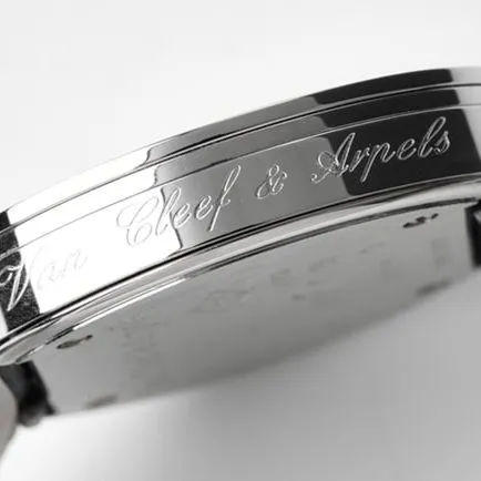 top-tier Van Cleef & Arpels women's black dial black belt Charms Gold series quartz watch detail shots