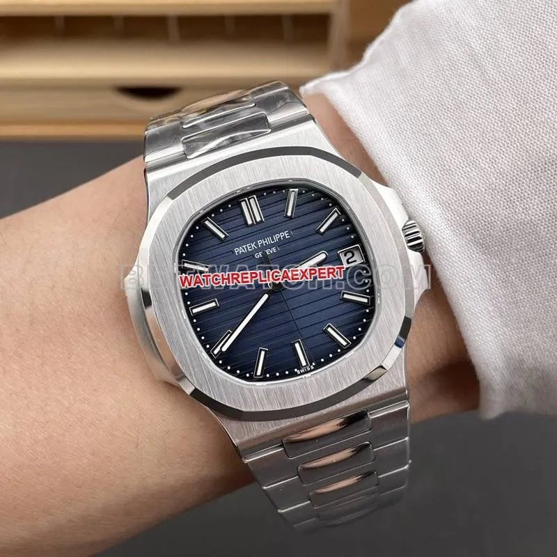 Patek Philippe collectible watch DDF factory Nautilusblue dial41mm mechanical steel bracelet model 5811caseback live photo
